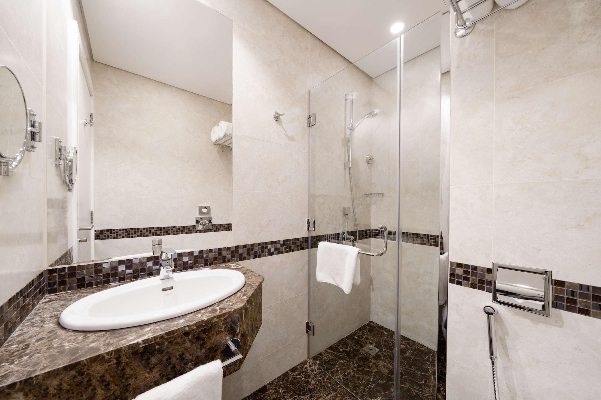 Sas Residence & Hotel, Dhahran - Formerly Radisson Blu อัลโคห์บาร์ ภายนอก รูปภาพ