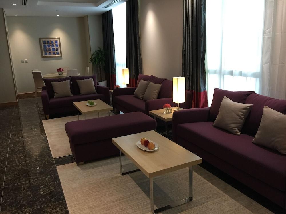 Sas Residence & Hotel, Dhahran - Formerly Radisson Blu อัลโคห์บาร์ ภายนอก รูปภาพ